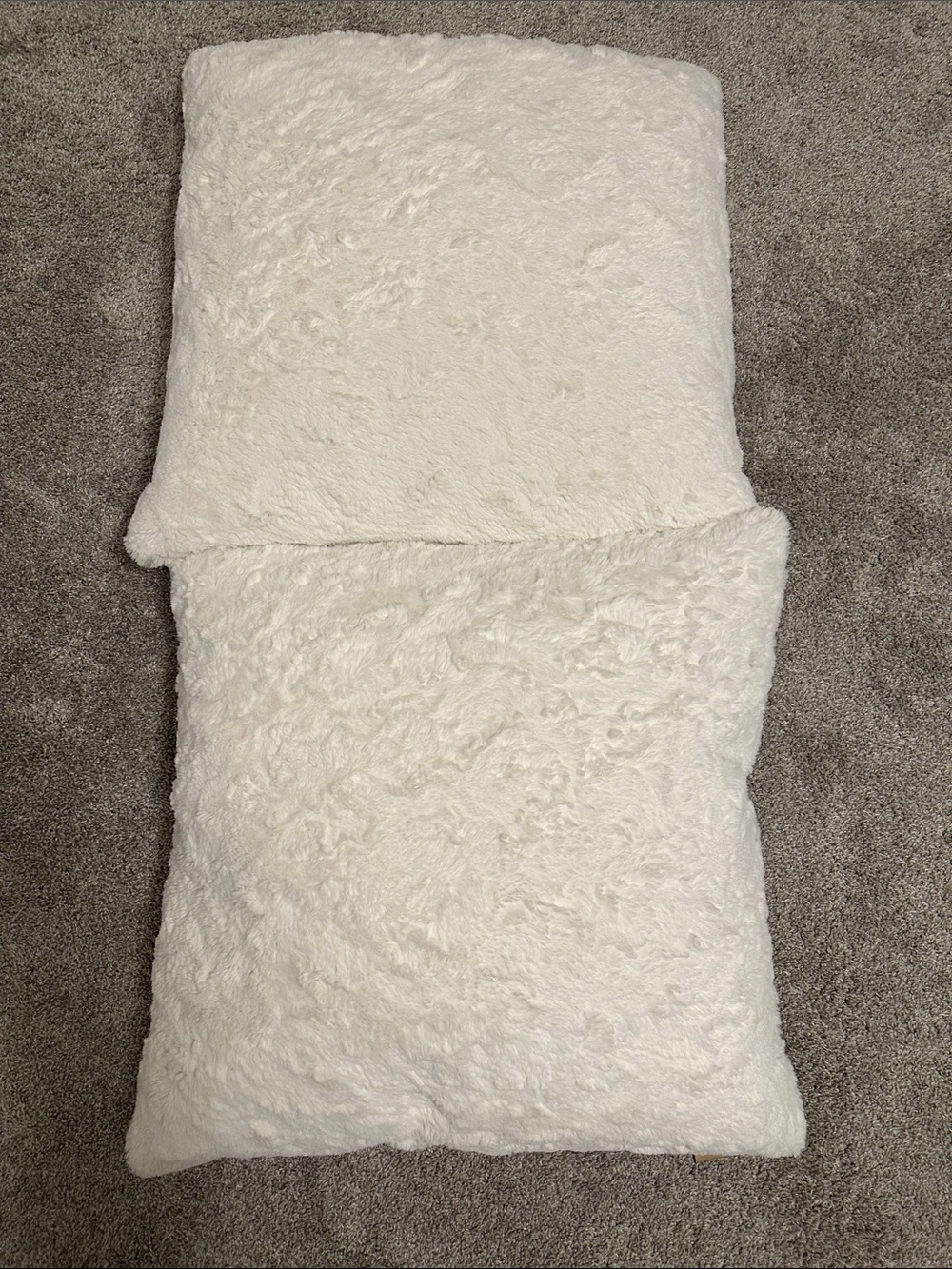 Ugg Plush Faux Fur Throw Pillows (Set of 2) - White - Picture 3 of 7
